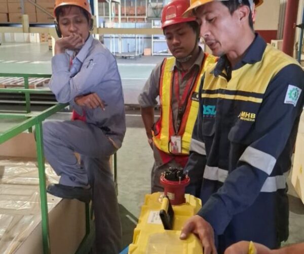 Galeri Dunia Forklift Indonesia (12) Galeri Dunia Forklift Indonesia (12)
