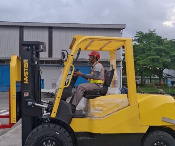 Galeri Dunia Forklift Indonesia (13) Galeri Dunia Forklift Indonesia (13)