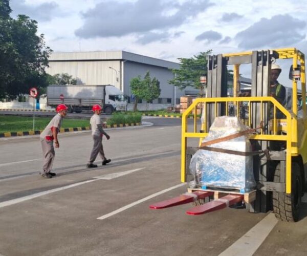 Galeri Dunia Forklift Indonesia (14) Galeri Dunia Forklift Indonesia (14)