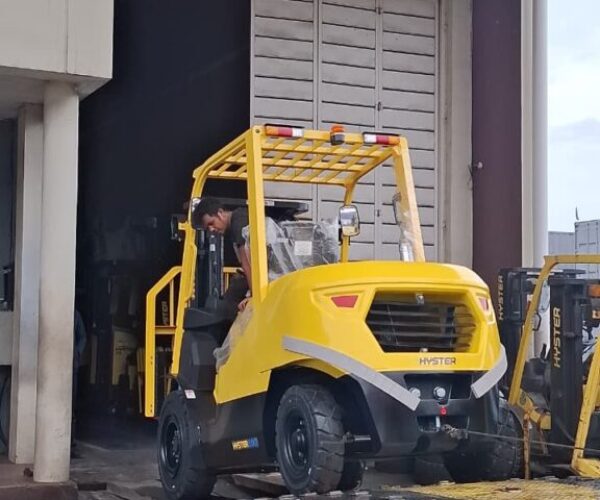 Galeri Dunia Forklift Indonesia (15) Galeri Dunia Forklift Indonesia (15)