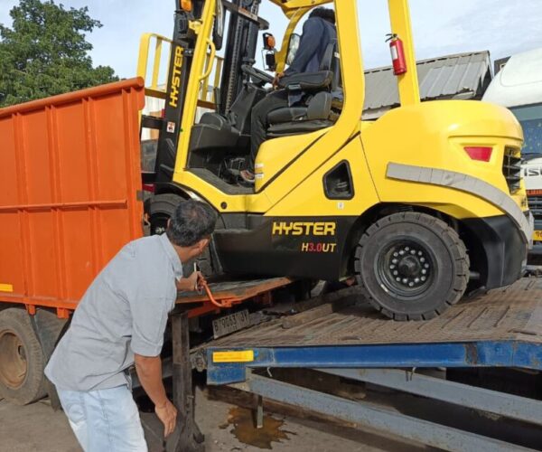 Galeri Dunia Forklift Indonesia (16) Galeri Dunia Forklift Indonesia (16)