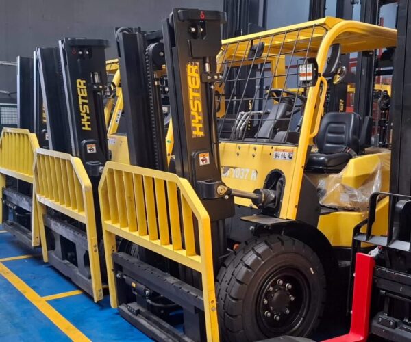 Galeri Dunia Forklift Indonesia (22) Galeri Dunia Forklift Indonesia (22)