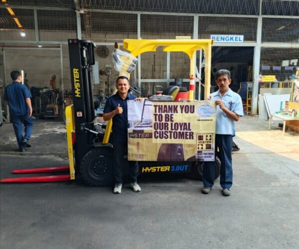 Galeri Dunia Forklift Indonesia (5) Galeri Dunia Forklift Indonesia (5)