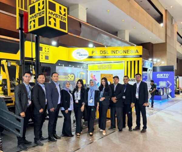 Galeri Dunia Forklift Indonesia (7) Galeri Dunia Forklift Indonesia (7)